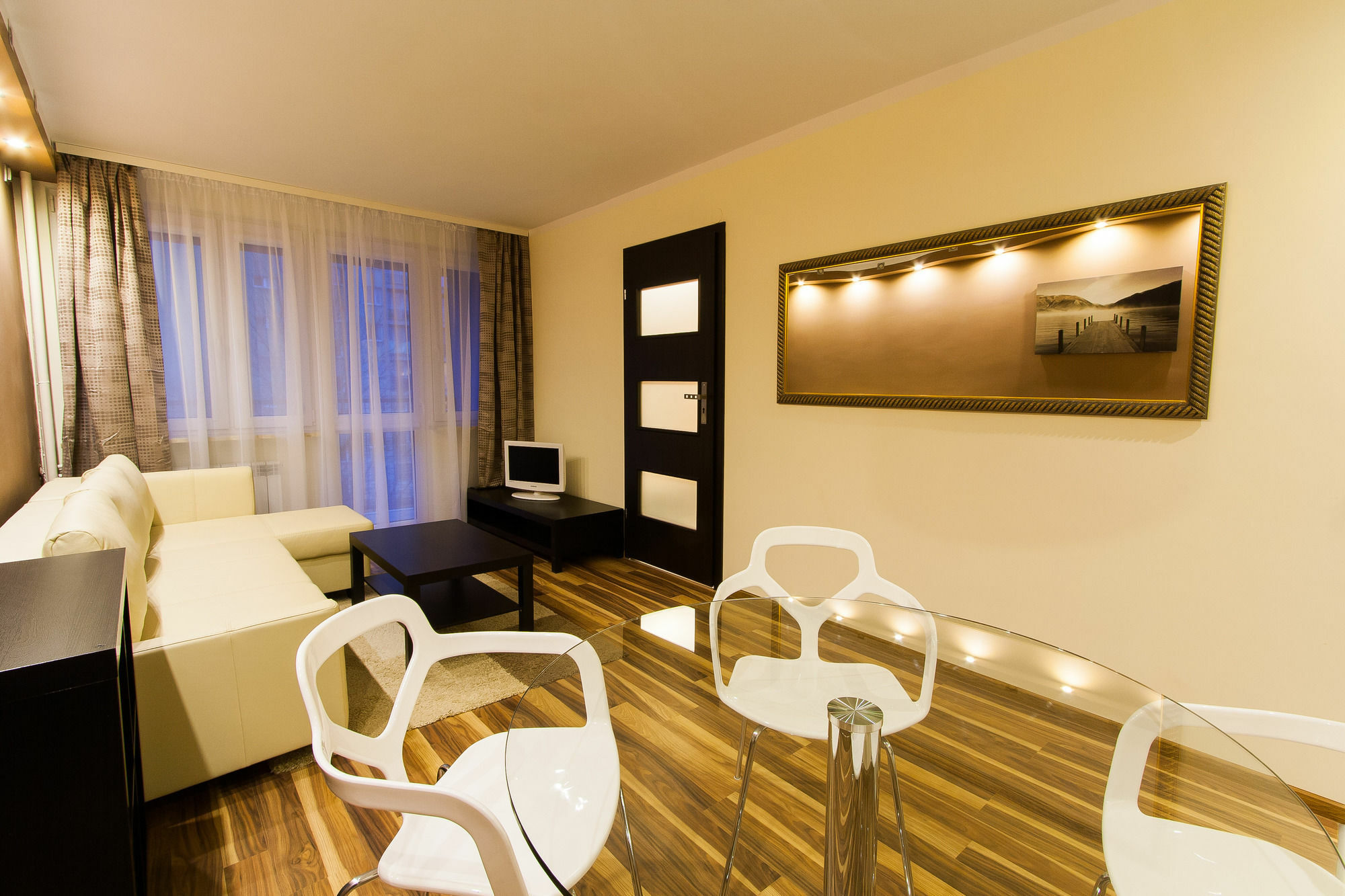 Apartament Luxury Варшава Екстериор снимка